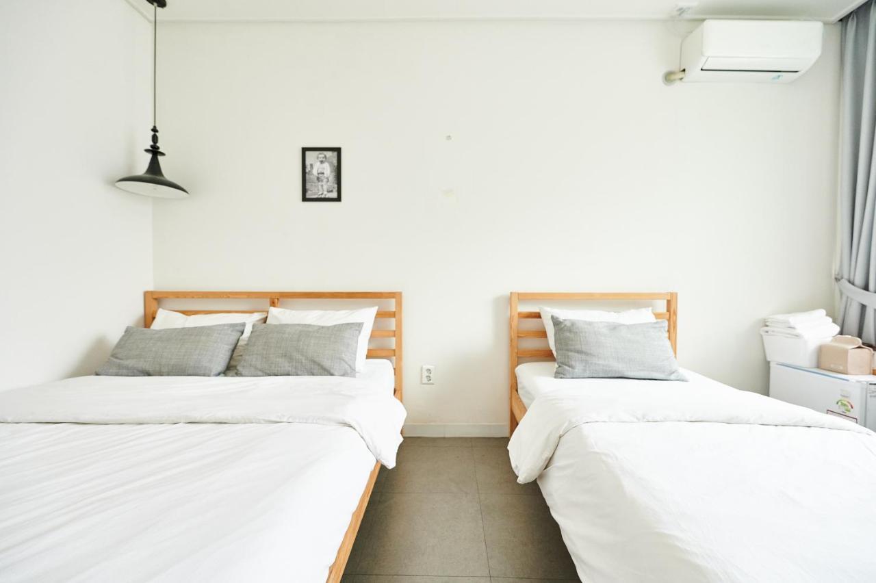 Queen House Hongdae Seoul Exterior photo