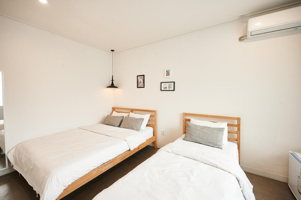 Queen House Hongdae Seoul Exterior photo