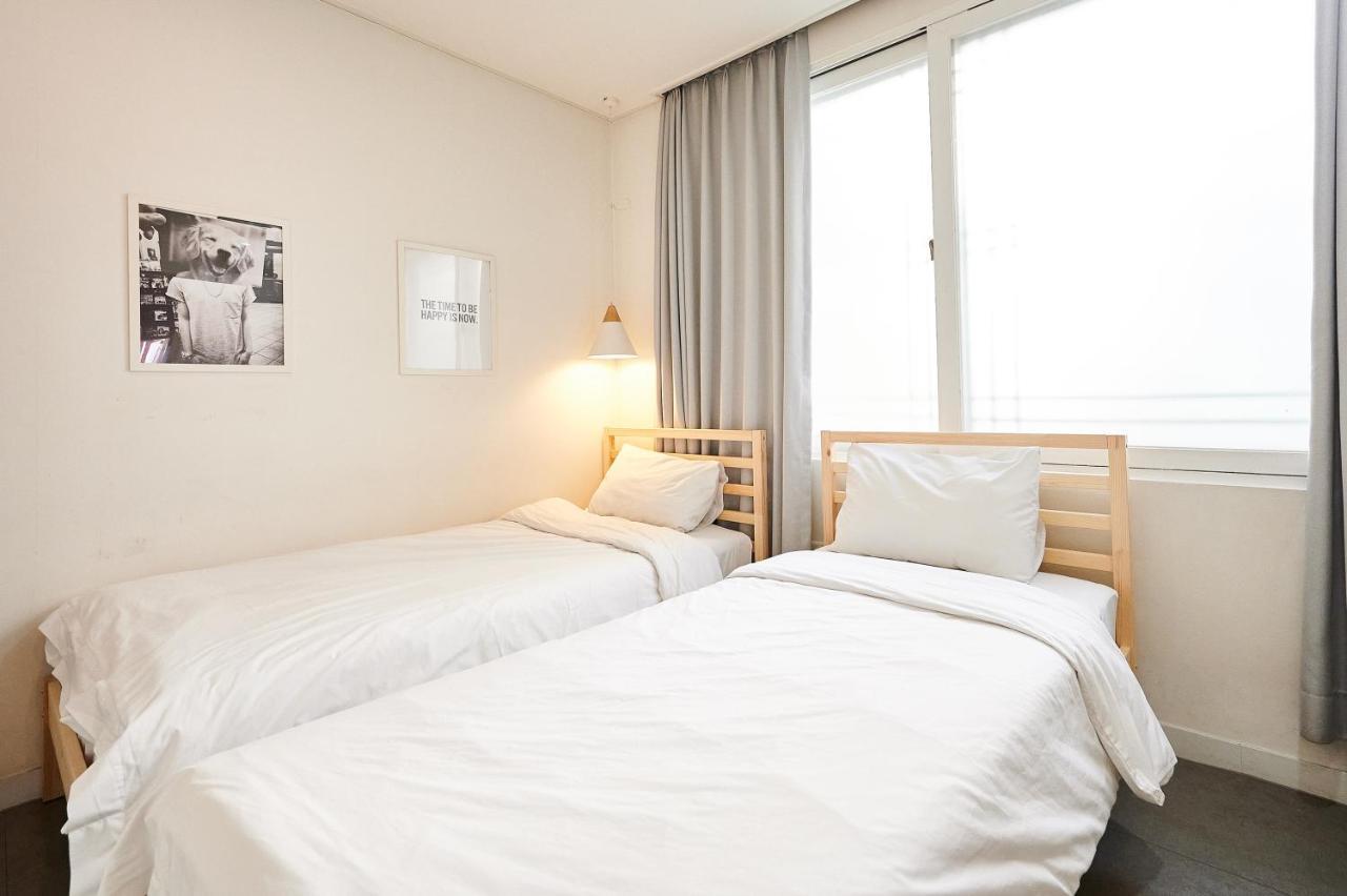 Queen House Hongdae Seoul Exterior photo